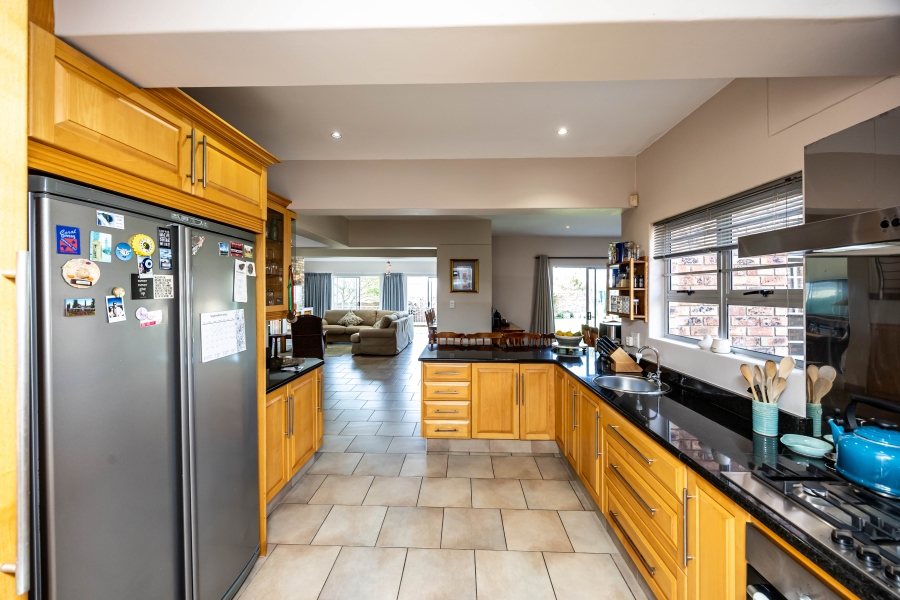 4 Bedroom Property for Sale in Kidds Beach Eastern Cape